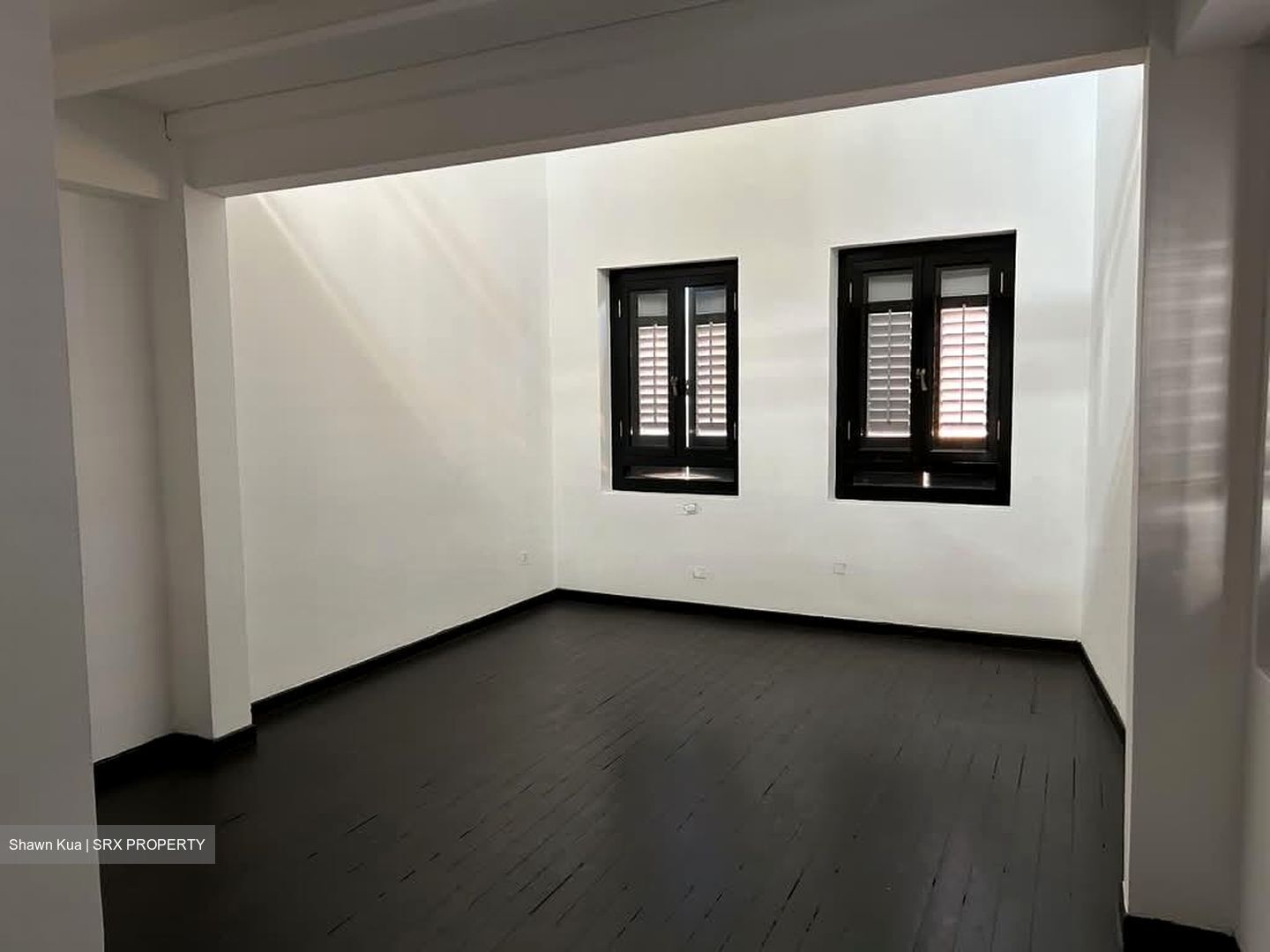 Jalan Pisang (D7), Office #544330061
